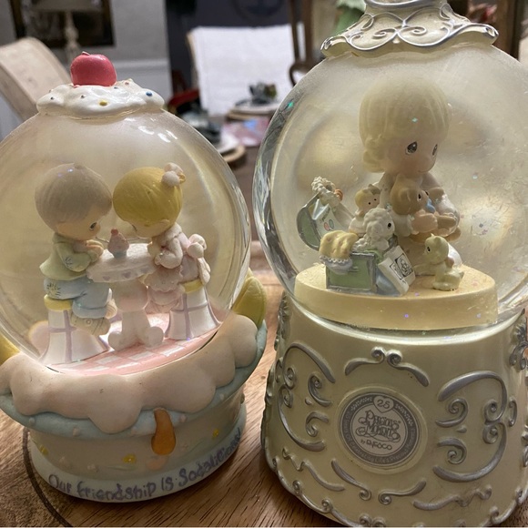 Precious Moments Snow Globesnull